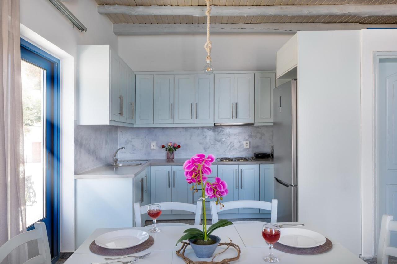 Plori - Molos Apartments Loutro Buitenkant foto