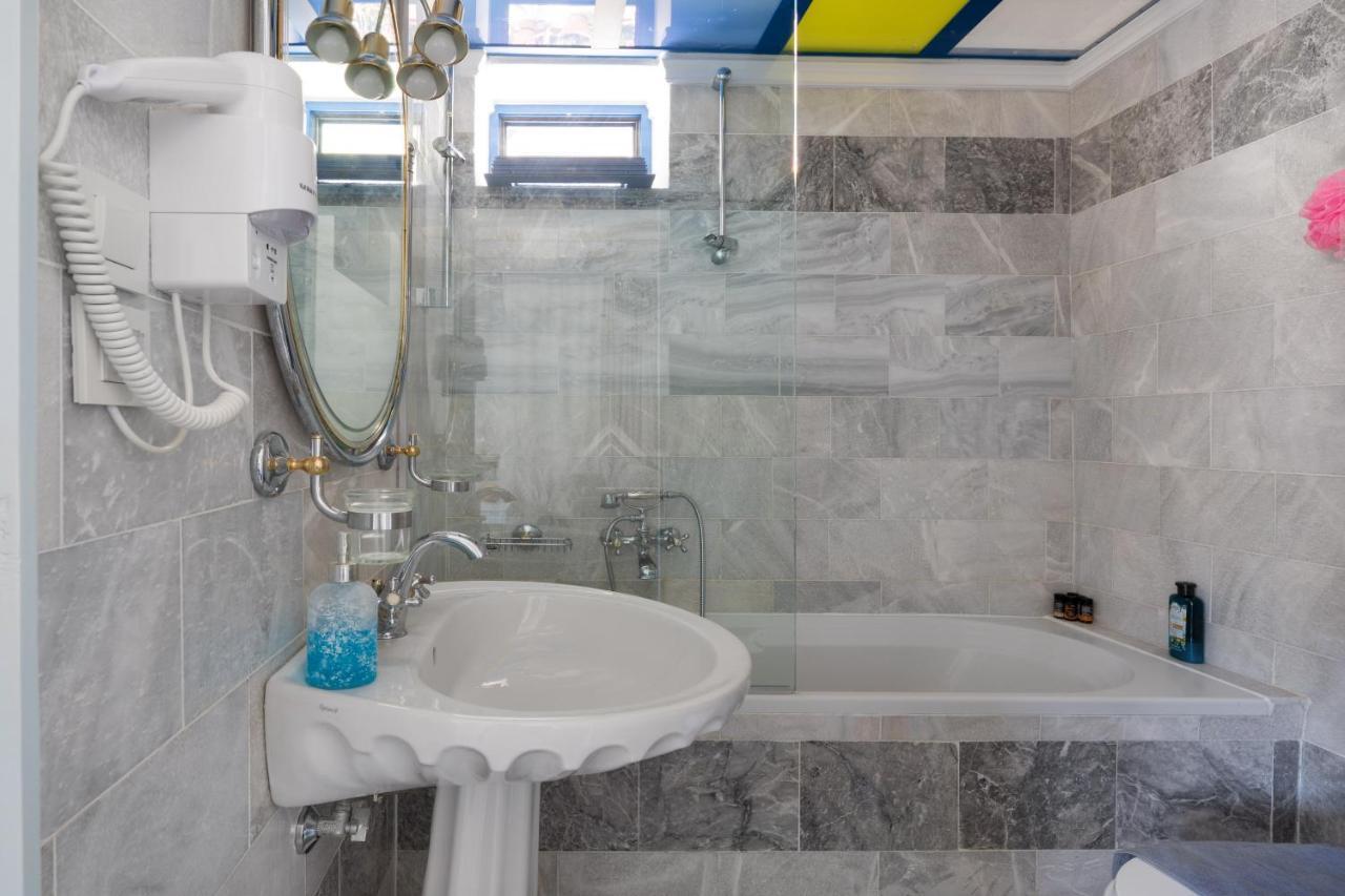 Plori - Molos Apartments Loutro Buitenkant foto