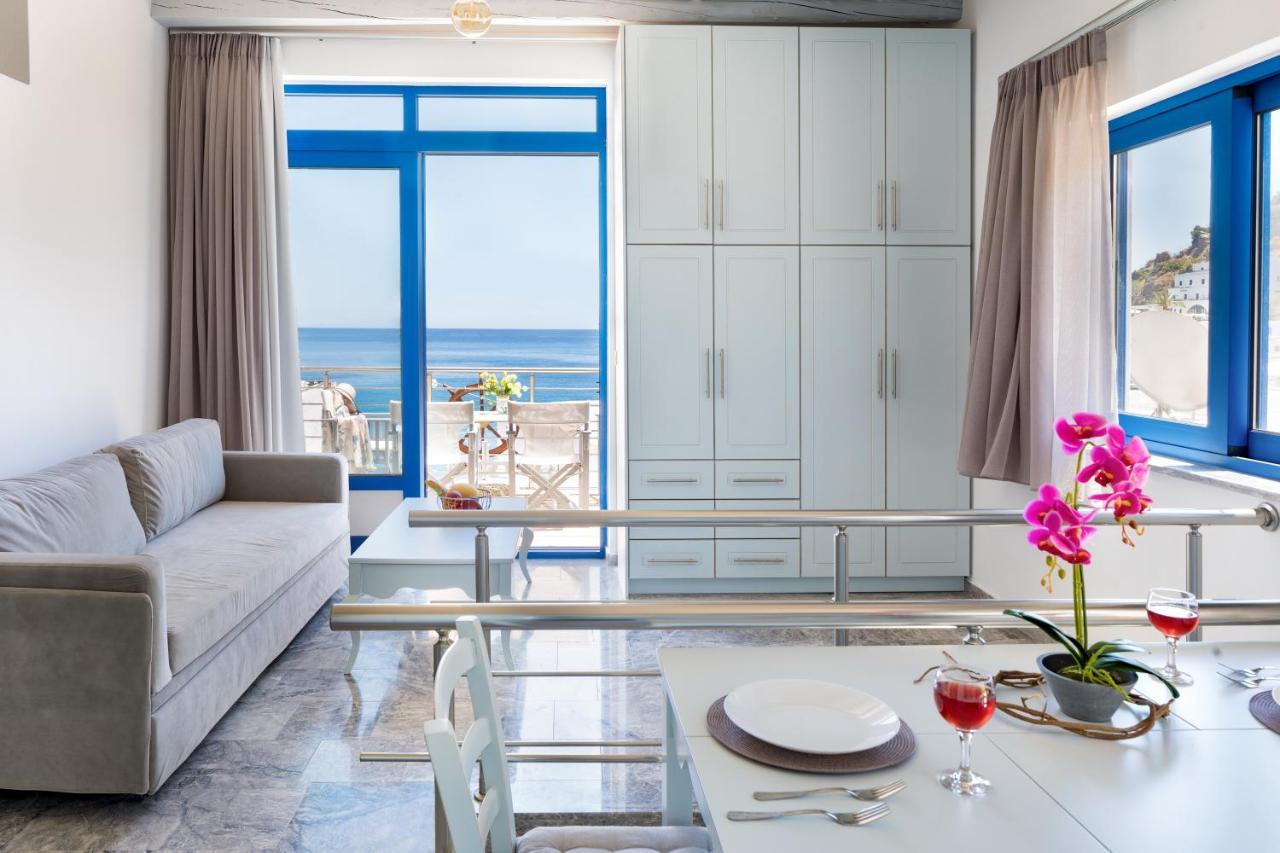 Plori - Molos Apartments Loutro Buitenkant foto